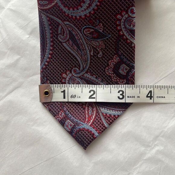 Bachrach Mens 100% Silk Hand Made Luxury Neck Tie Red Paisley Pattern Plum/Red - Picture 3 of 5